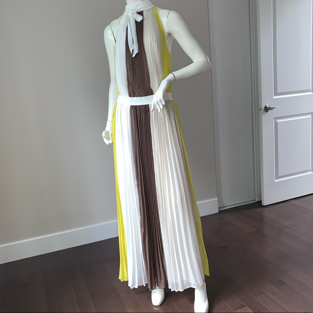 Elegant 2 piece suit.